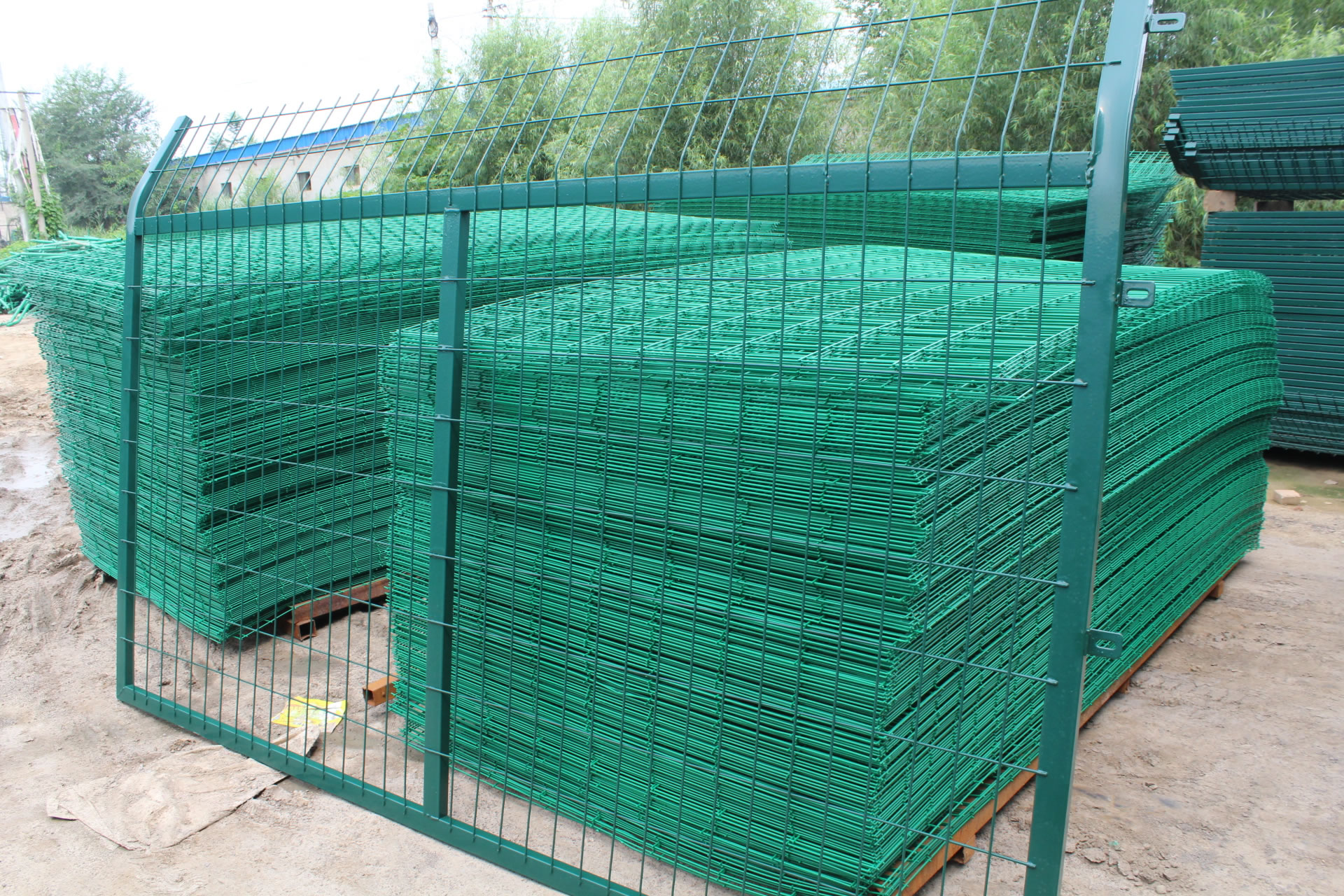 温州鑫铁护栏网厂家绿色框架护栏网