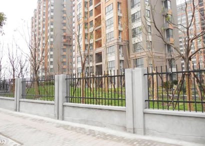 上海小区锌钢护栏使用案例